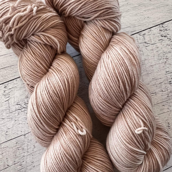 Gadoue OOAK - Laine grosseur fingering SW merino/nylon, prête à partir