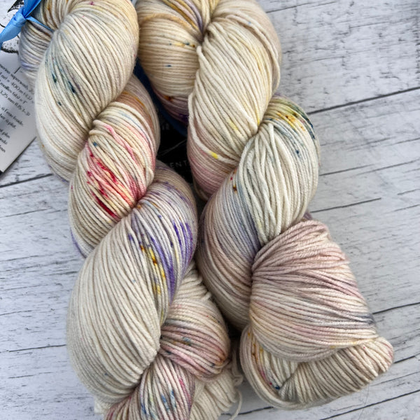 OOAK printemps - Laine grosseur fingering SW merino/nylon, prête à partir