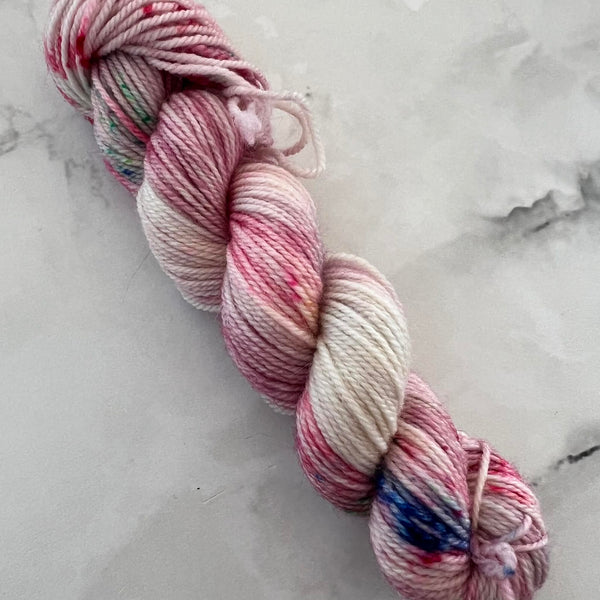 Canne de bonbons - Mini écheveaux de laine fingering SW BFL/nylon, prête à partir