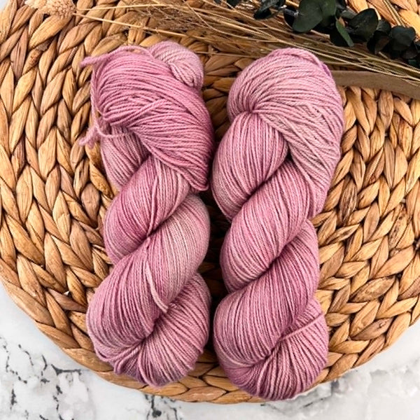 Noël amoureux - Laine grosseur fingering non SW merino/BFL/nylon, prête à partir