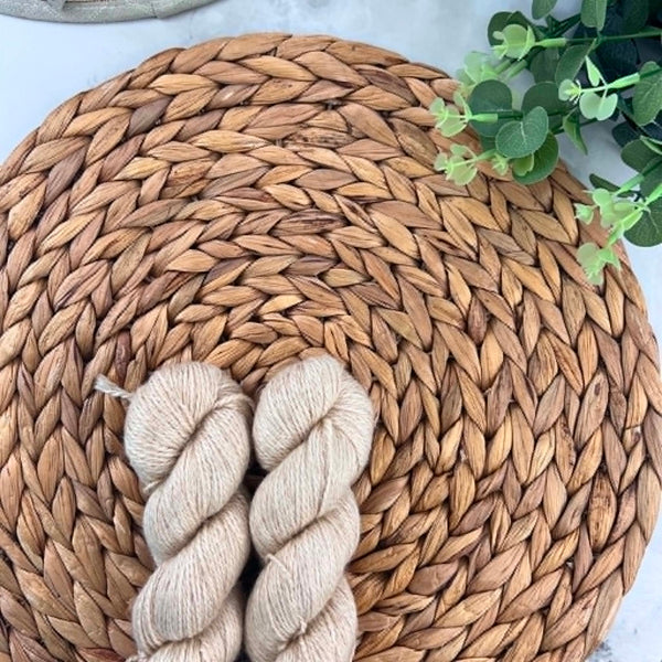 Champagne - Laine grosseur DK, bébé alpaga/soie/lin non traité, prête à partir