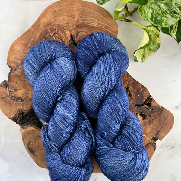 Novembre - Laine grosseur lace merino/cachemire/soie, prête à partir