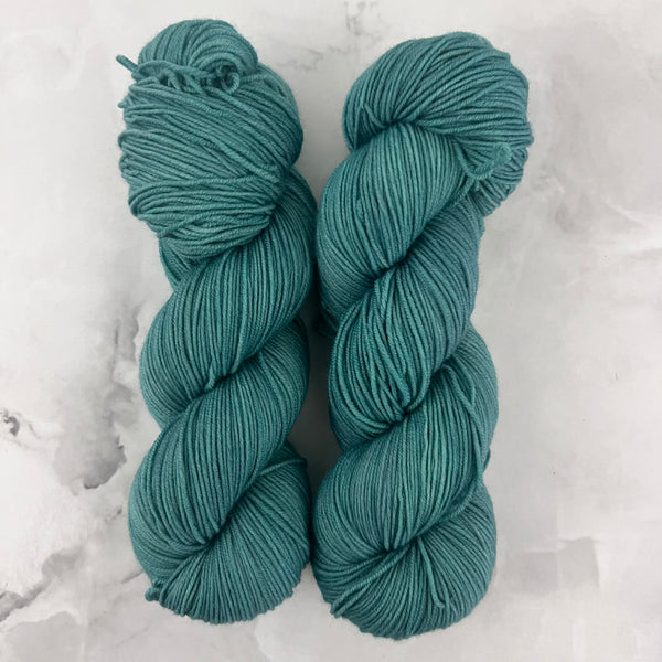 Estuaire - Laine grosseur fingering SW merino/nylon, prête à partir