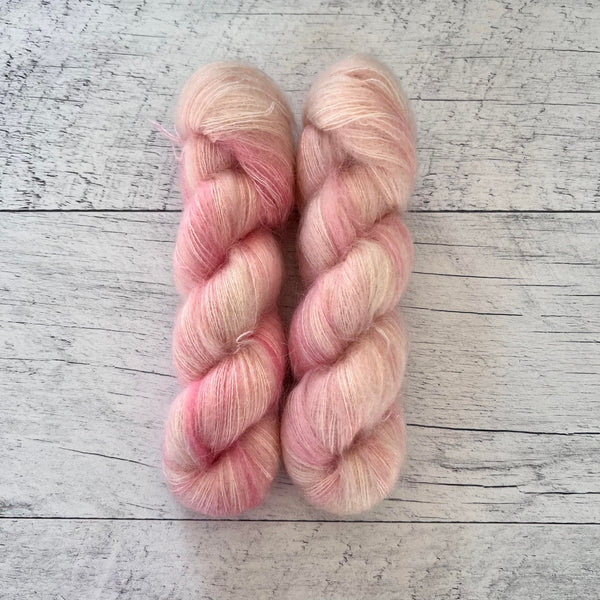 Blush - Laine grosseur dentelle lace mohair/soie, prête à partir