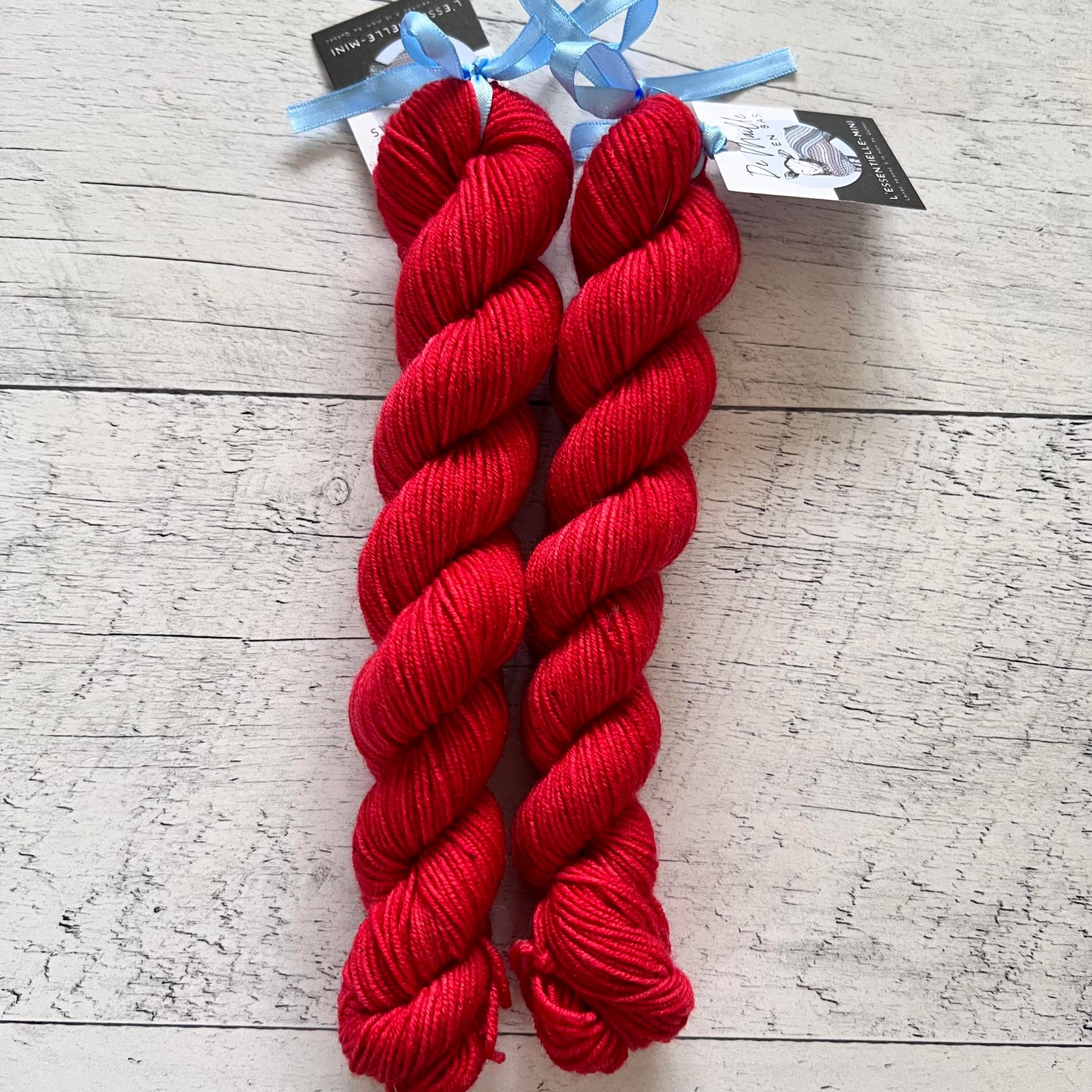 Ô Canada - Mini écheveau grosseur fingering SW merino/nylon, prêt à partir