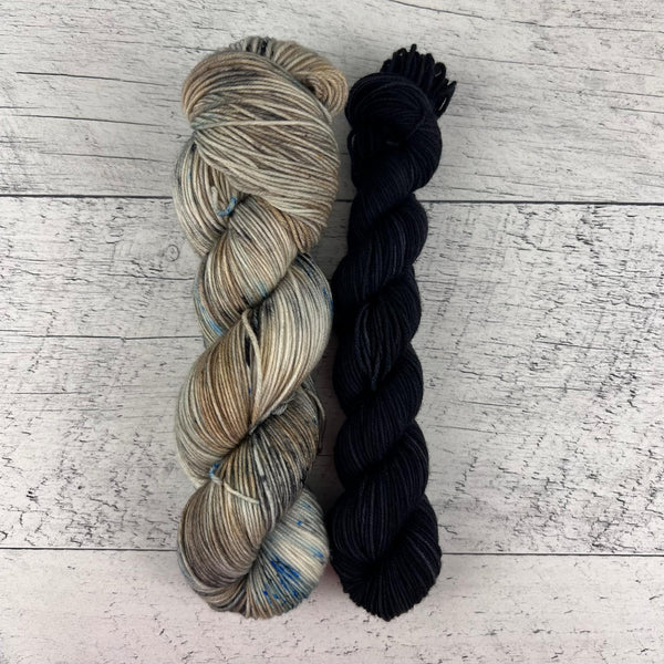 Geai des chênes (115g) + Noir de jais (35g) - Ensemble de laine pour bas SW merino/nylon, prête à partir