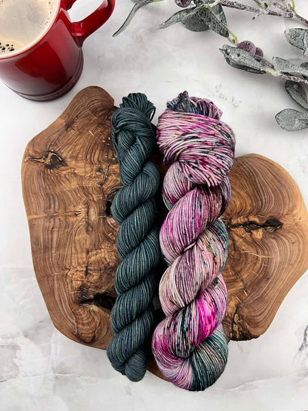 Gingerbread twist (115g) + Montagnes (35g) - Ensemble de laine pour bas SW merino/nylon, prête à partir