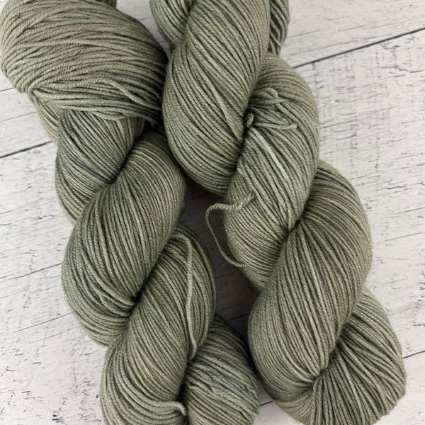 Sentier - Laine grosseur fingering SW merino/nylon, prête à partir