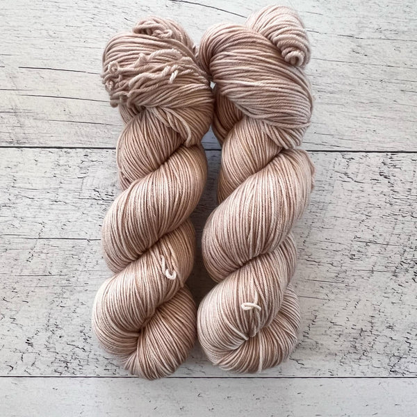 Gadoue OOAK - Laine grosseur fingering SW merino/nylon, prête à partir