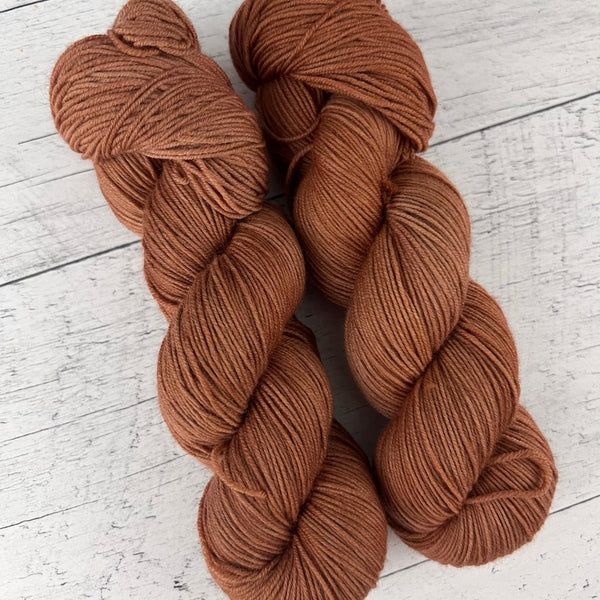 Poulin - Laine grosseur fingering SW merino/nylon, prête à partir