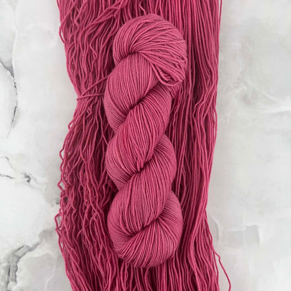 Hibiscus - Laine grosseur fingering SW merino/nylon, prête à partir