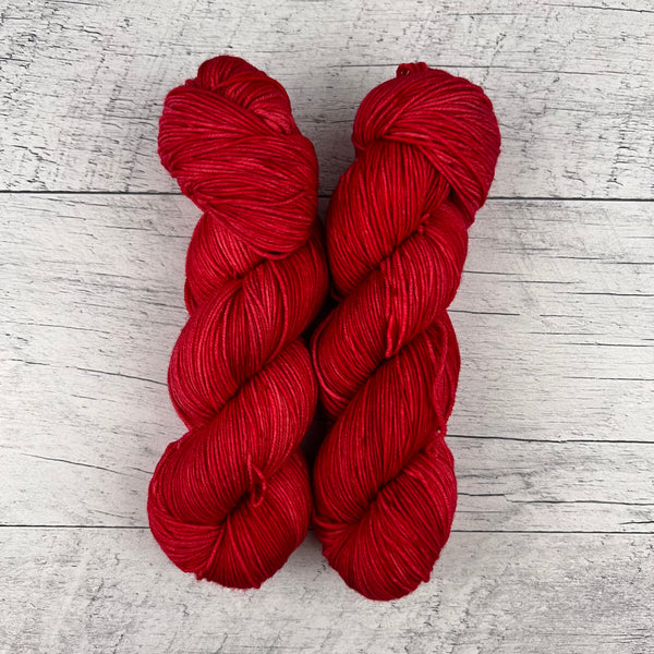 OOAK rouge - Laine grosseur fingering SW merino/nylon, prête à partir