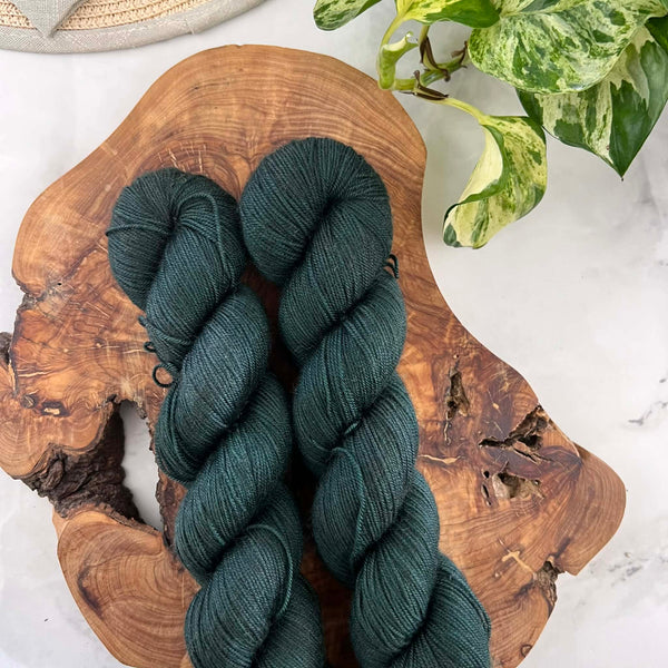 Forêt boréale - Laine grosseur fingering merino/yak/nylon SW, prête à partir