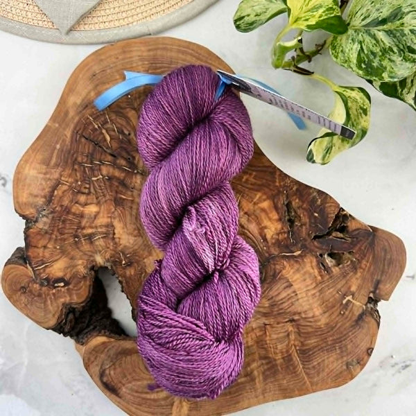 Dahlia (LIQUIDATION - petits défauts) - Laine grosseur lace merino/cachemire/soie, prête à partir