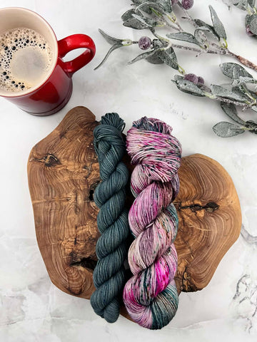 Gingerbread twist (115g) + Montagnes (35g) - Ensemble de laine pour bas SW merino/nylon, prête à partir