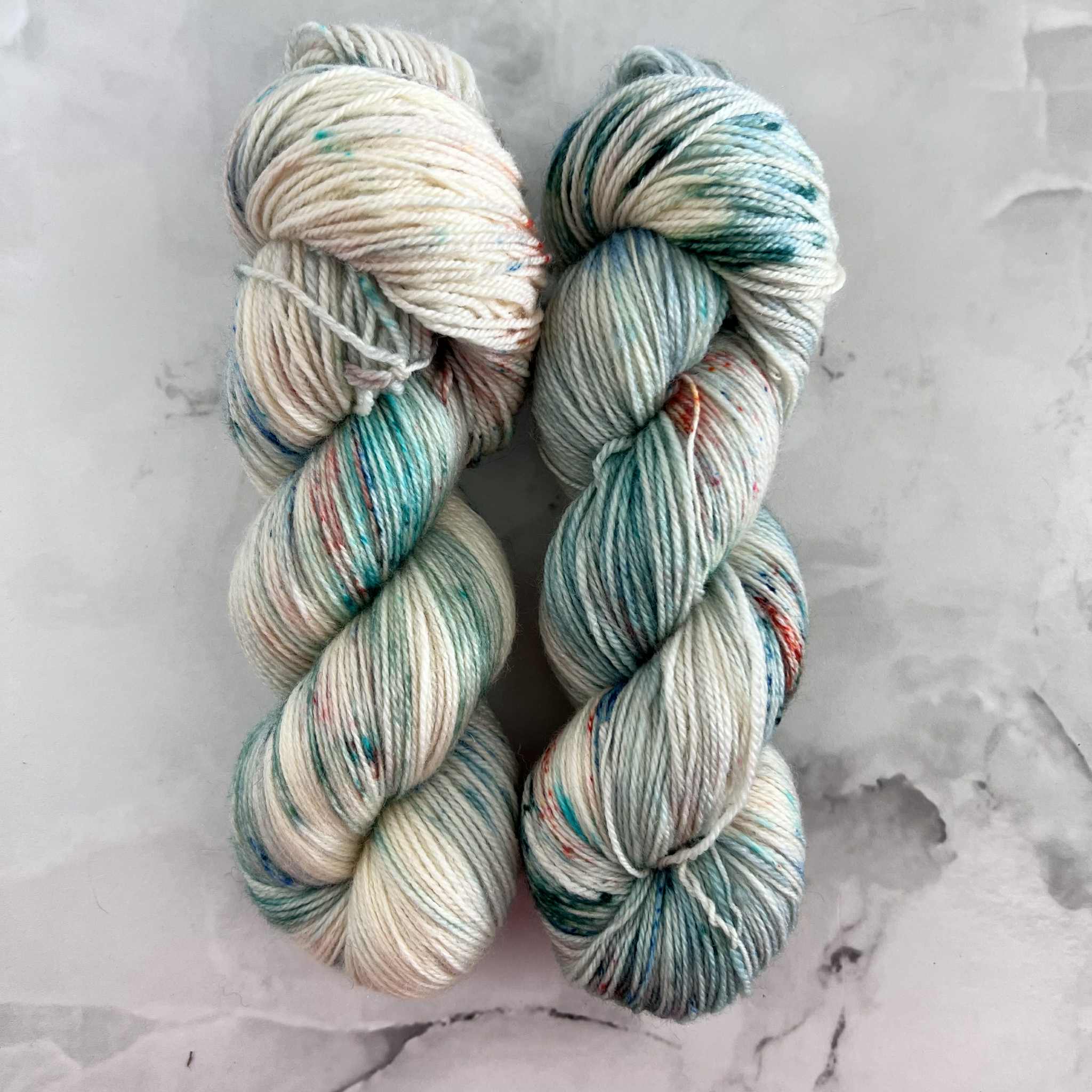 Douceur tropicale - Laine grosseur fingering superwash BFL/nylon, prête à partir