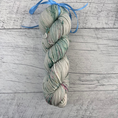 OOAK Christmas kisses - Laine grosseur fingering SW merino/nylon, prête à partir