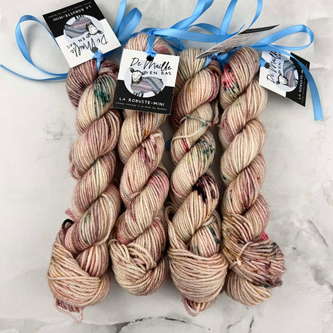 Noël Vintage - Mini écheveaux de laine fingering SW BFL/nylon, prête à partir