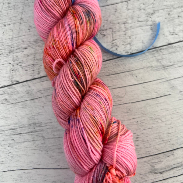 OOAK Gomme balloune - Laine grosseur fingering SW merino/nylon, prête à partir