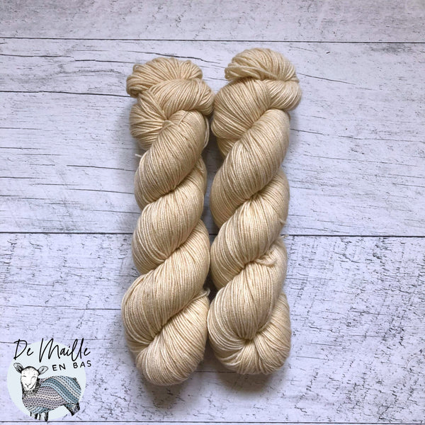 Champagne - Laine grosseur DK, 100% polwarth, prêt à partir