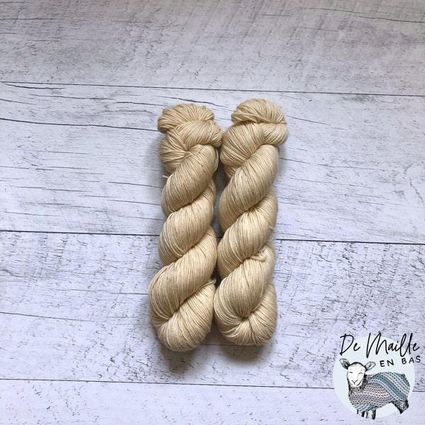 Champagne - Laine grosseur DK, 100% polwarth, prêt à partir