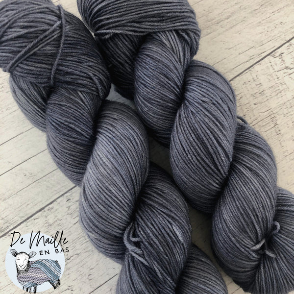 Denim - Laine grosseur fingering superwash BFL/nylon, prête à partir