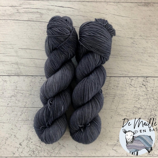 Denim - Laine grosseur fingering superwash BFL/nylon, prête à partir