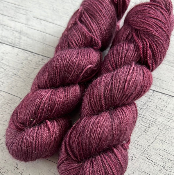 Vintage - Laine grosseur fingering superwash BFL/nylon, prête à partir