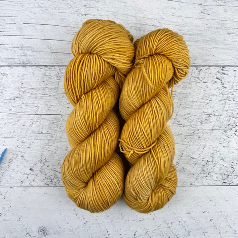 Rayon de miel OOAK - Laine grosseur fingering SW merino/nylon, prête à partir