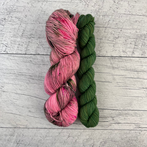 Nénuphar (115g) + Matcha (35g) - Ensemble de laine pour bas SW merino/nylon, prête à partir