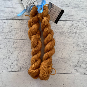 Tournesol - Mini écheveau de laine grosseur fingering SW BFL/nylon, prêt à partir