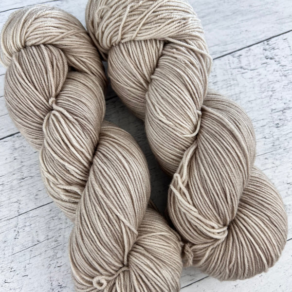 Gadoue OOAK - Laine grosseur fingering SW merino/nylon, prête à partir