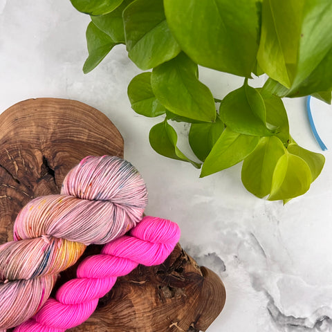 Ça va bien aller (115g) + Féérie (35g) - Ensemble de laine pour bas SW merino/nylon, prête à partir