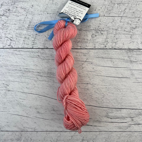 Floraison - Mini écheveaux de laine fingering SW BFL/nylon, prête à partir