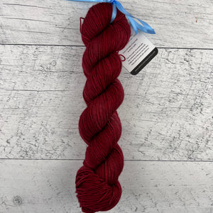 LIQUIDATION (petits défauts) Traîneau - Laine grosseur fingering merino/yak/nylon SW, prête à partir