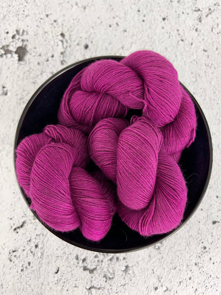 Orchidée - Laine grosseur fingering, merino/yak/nylon SW, prête à partir