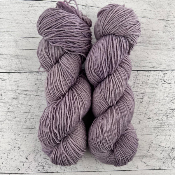 Lavande - Laine grosseur fingering SW merino/nylon, prête à partir