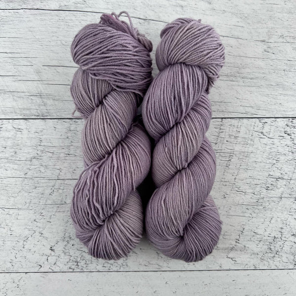 Lavande - Laine grosseur fingering SW merino/nylon, prête à partir