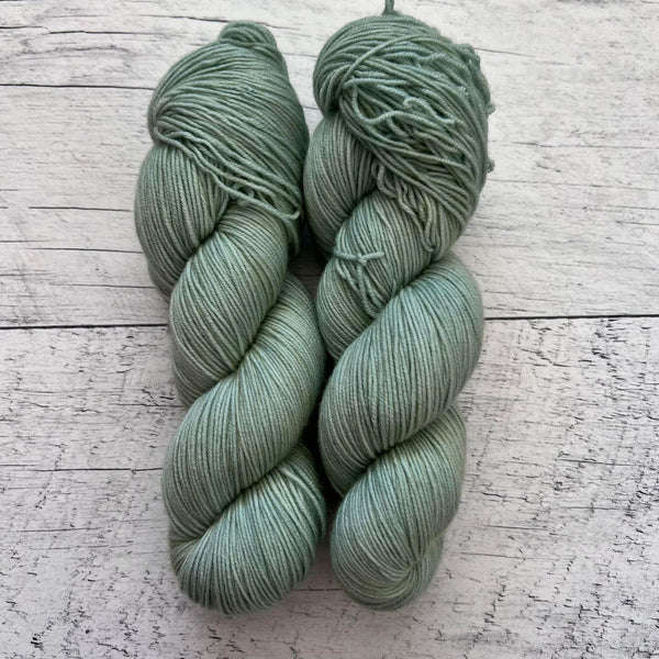 Sauge - Laine grosseur DK, 100% polwarth, prêt à partir