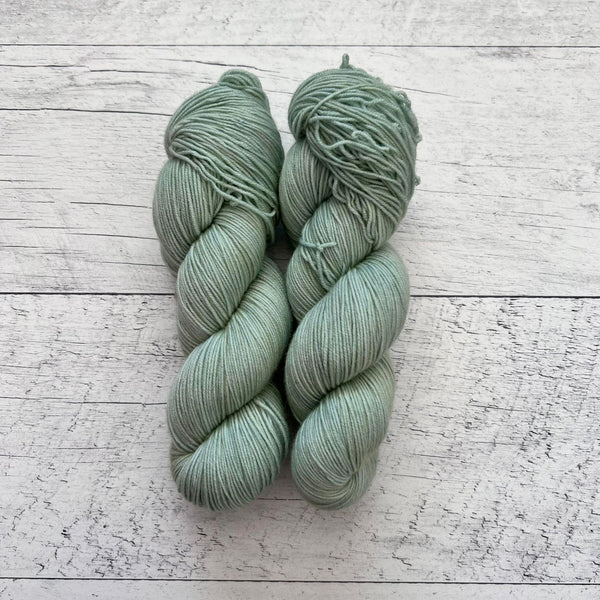 Sauge - Laine grosseur DK, 100% polwarth, prêt à partir