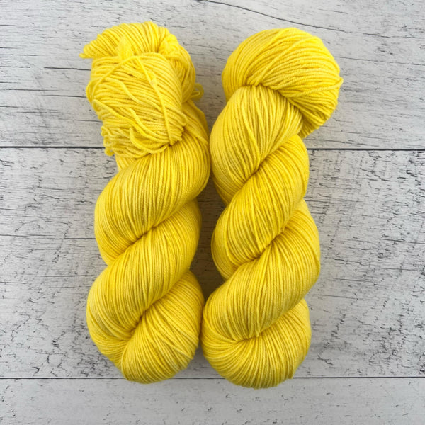 Soleil d'Hawaï - Laine grosseur fingering SW merino/nylon, prête à partir