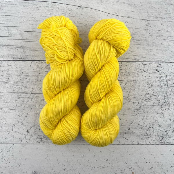 Soleil d'Hawaï - Laine grosseur fingering SW merino/nylon, prête à partir