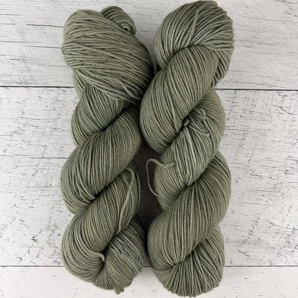 Sentier - Laine grosseur fingering SW merino/nylon, prête à partir