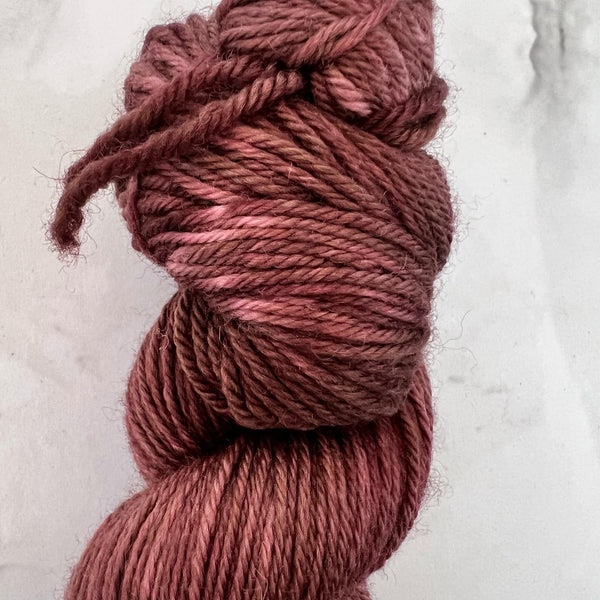 Noisette petits défauts (LIQUIDATION) - Laine grosseur DK, 100% polwarth, prêt à partir (Copie) (Copie) (Copie)