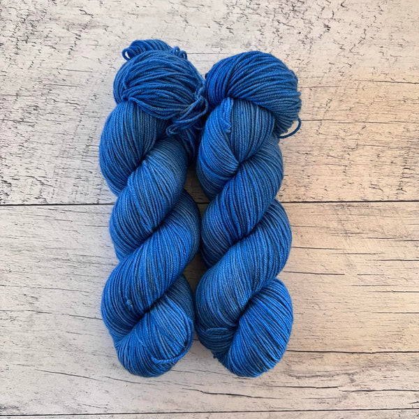 Surf - Laine grosseur fingering superwash BFL/nylon, prête à partir