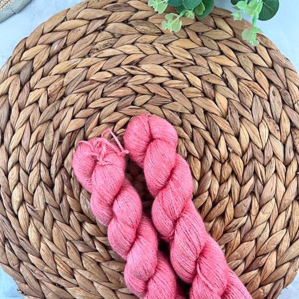 Cocktail - Laine grosseur DK bébé alpaga/soie/lin, non superwash, prête à partir