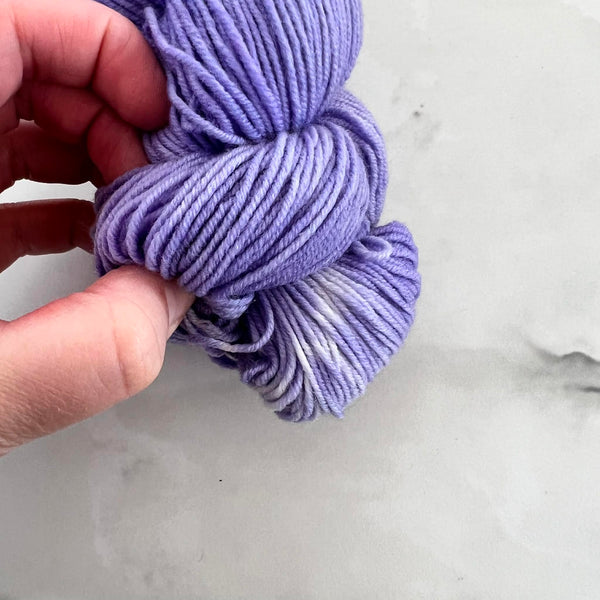 LIQUIDATION (Petits défauts) Laine mystère mars 2025 - Laine grosseur fingering SW merino/nylon, prête à partir (Copie)