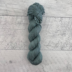 Conifères - Laine grosseur fingering SW merino/coton, prête à partir