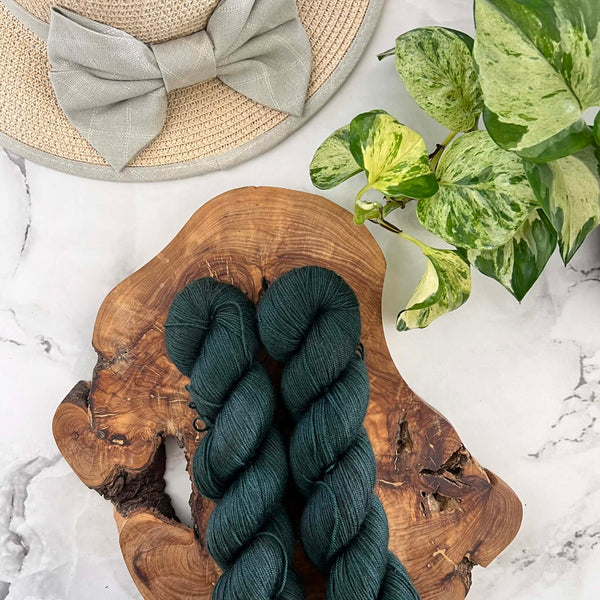 Forêt boréale - Laine grosseur fingering merino/yak/nylon SW, prête à partir