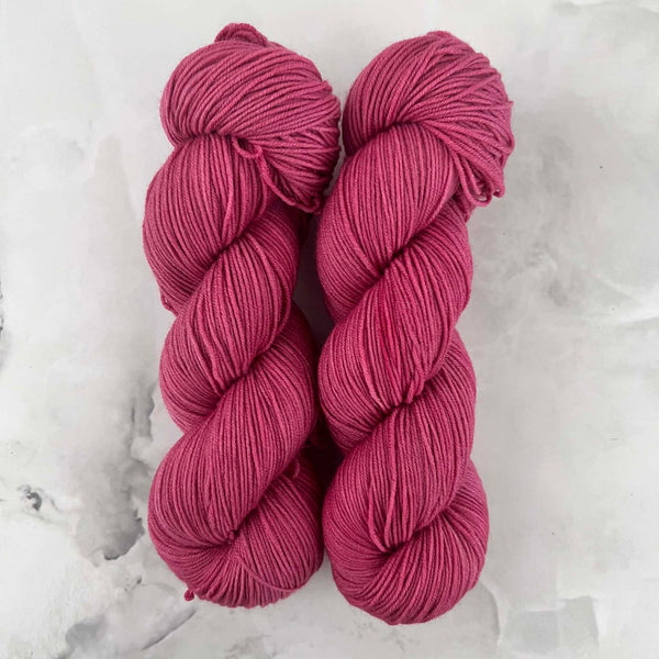Hibiscus - Laine grosseur fingering SW merino/nylon, prête à partir